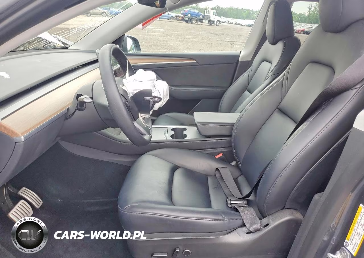 2023 Tesla Model Y VIN:7SAYGDEF0PF711991 - 7