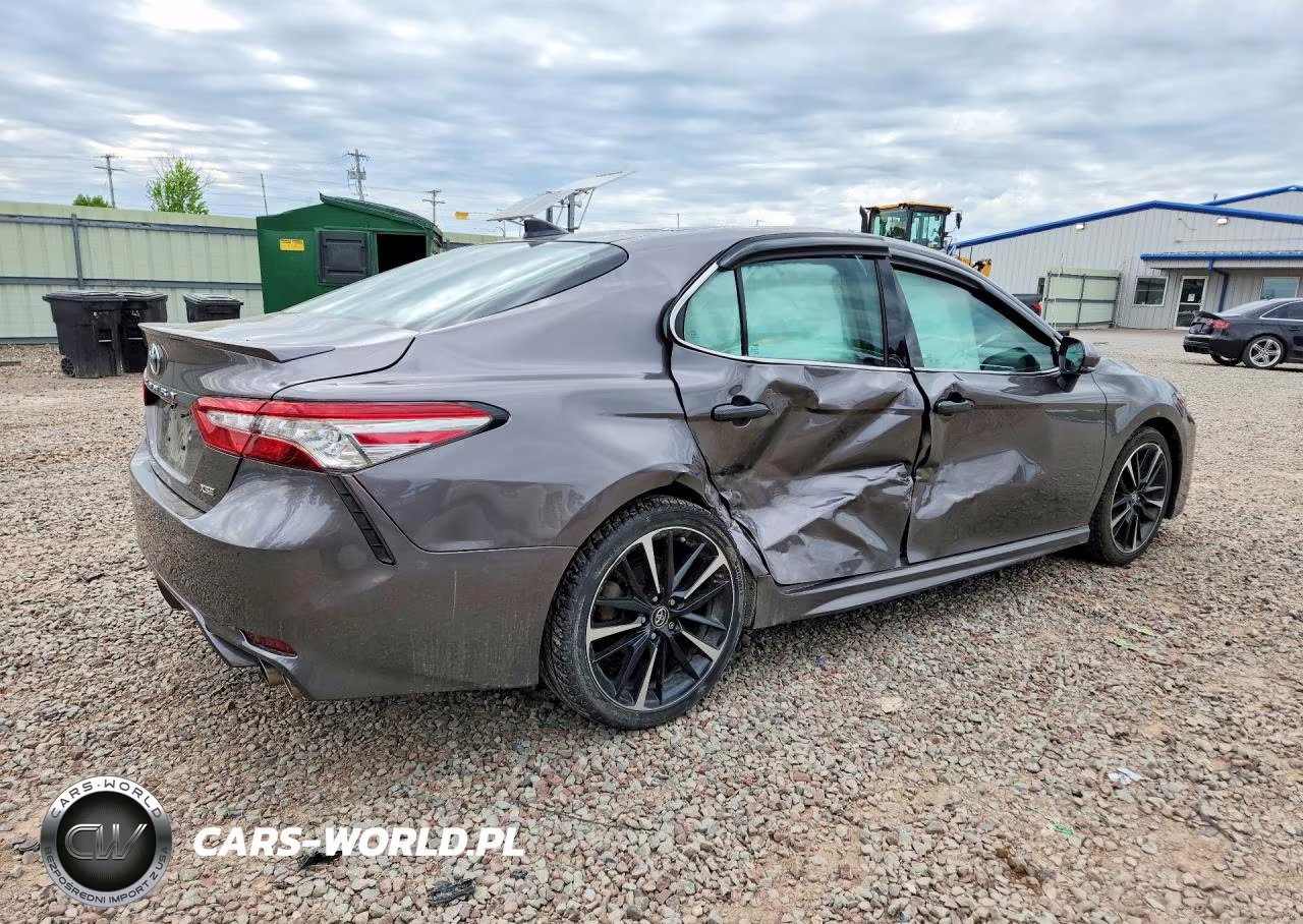 2018 Toyota Camry Xse V6 VIN:4T1BZ1HK0JU018918 - 3