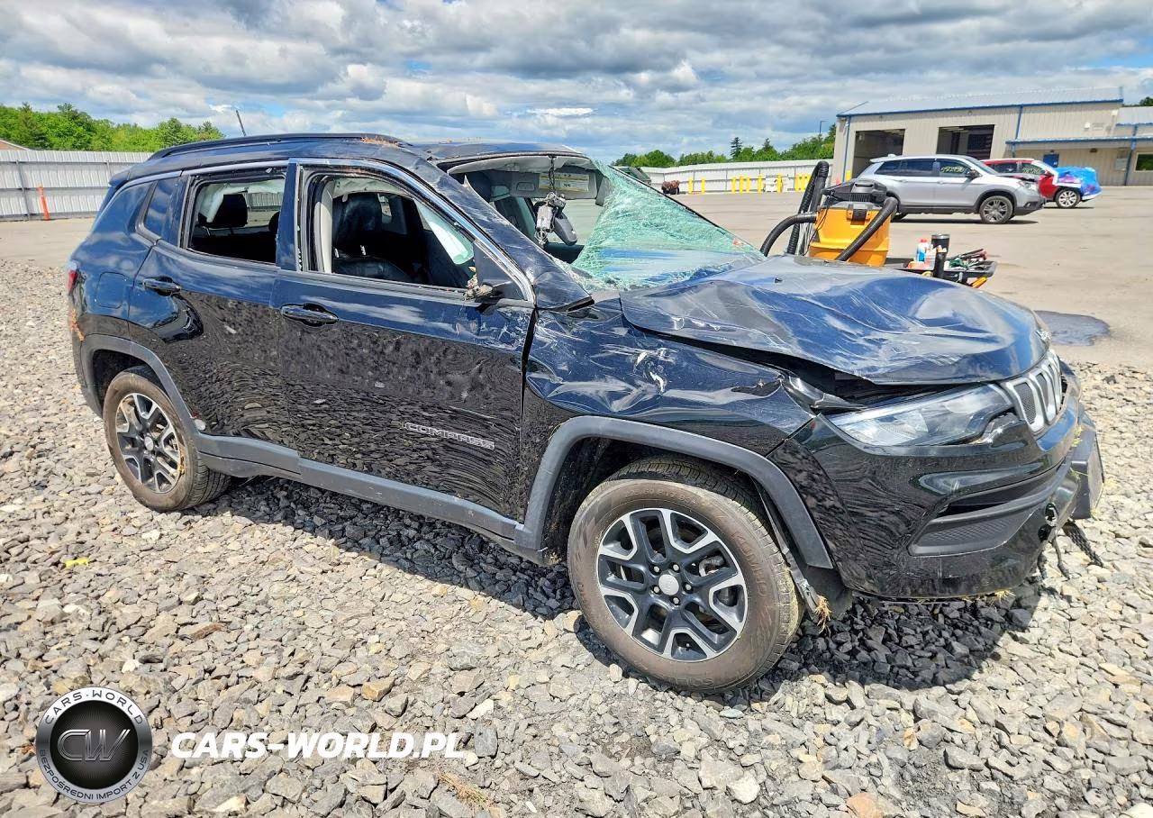 2022 Jeep Compass Latitude VIN:3C4NJDBB0NT113594 - 4