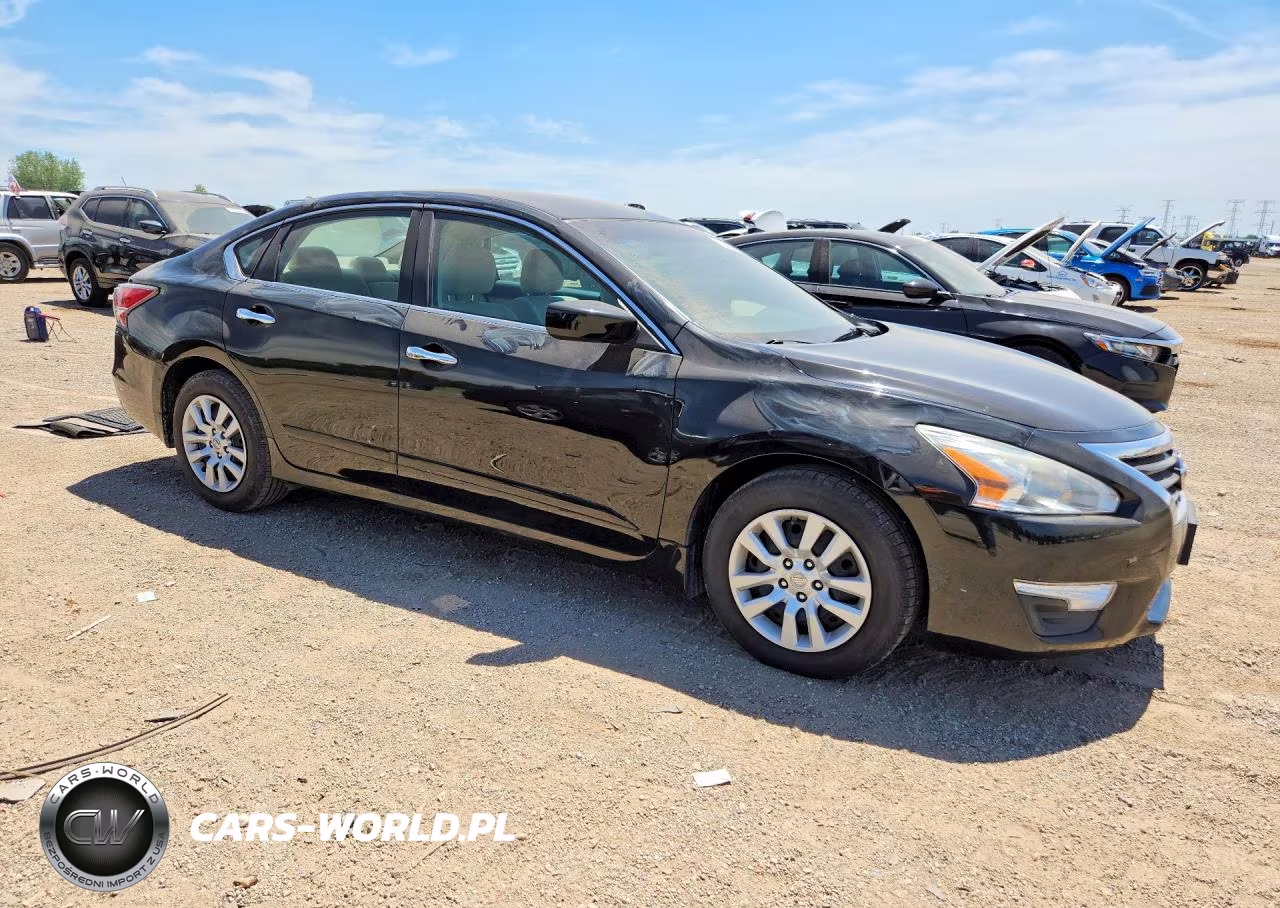 2014 Nissan Altima 2.5 S VIN:1N4AL3AP0EN389764 - 4