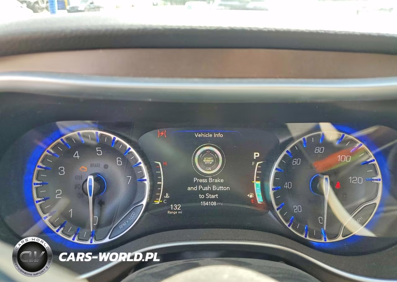 2018 Chrysler Pacifica Touring L Plus VIN:2C4RC1EG9JR237586 - 9