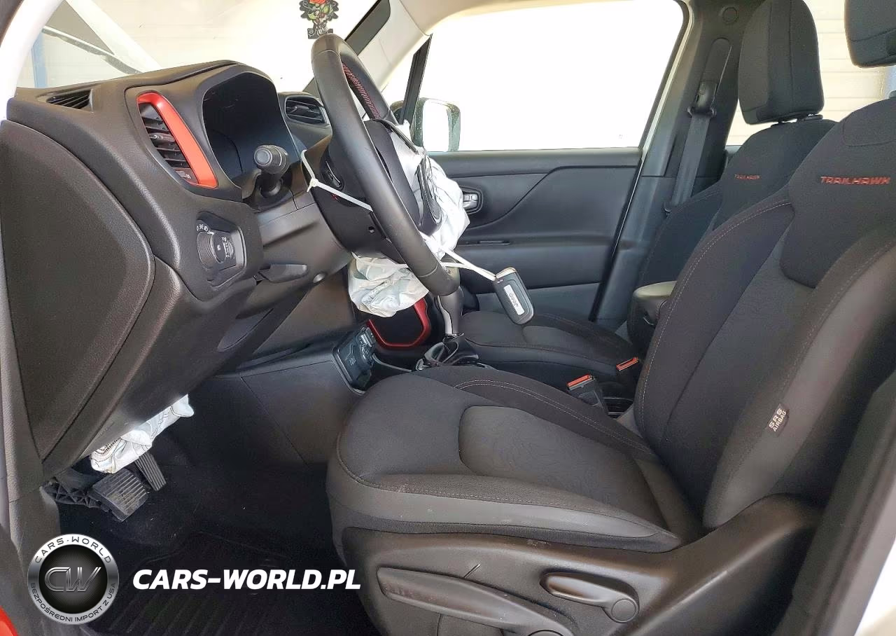 2023 Jeep Renegade Trailhawk VIN:ZACNJDC16PPP67951 - 7