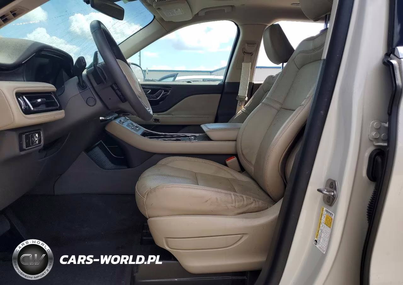 2024 Lincoln Aviator Reserve VIN:5LM5J7WC7RGL00337 - 7