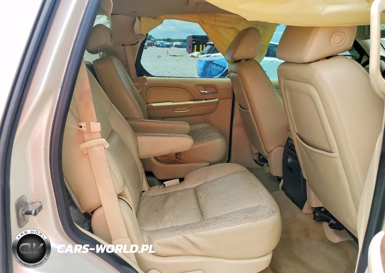 2008 Cadillac Escalade Luxury VIN:1GYEC63888R100933 - 10
