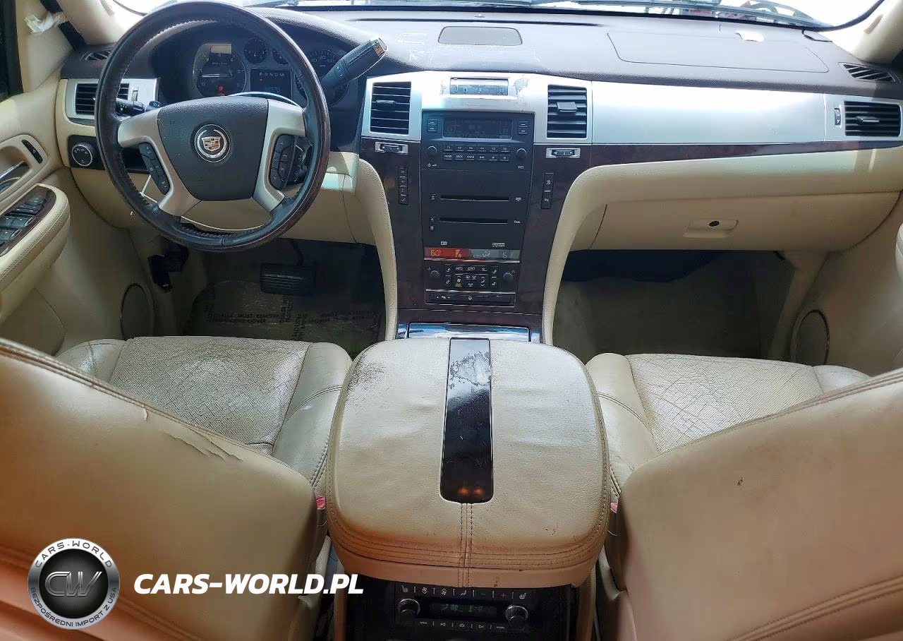 2008 Cadillac Escalade Luxury VIN:1GYEC63888R100933 - 8
