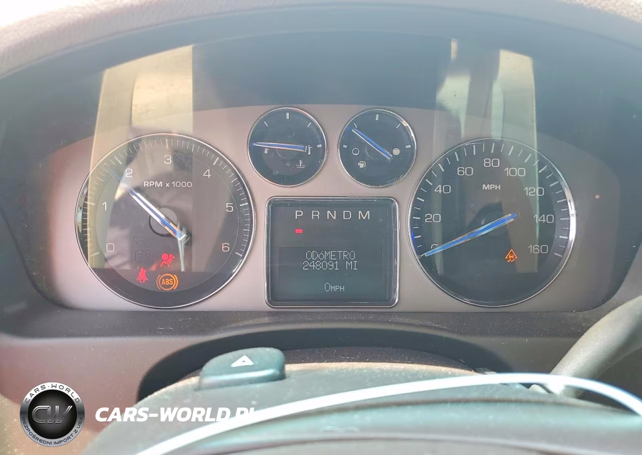 2008 Cadillac Escalade Luxury VIN:1GYEC63888R100933 - 9