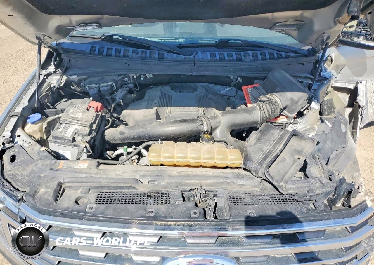 2018 Ford Expedition Xlt VIN:1FMJU1HT8JEA06206 - 12