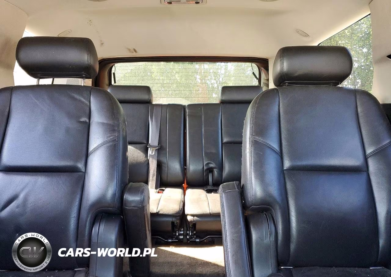 2010 GMC Yukon Denali VIN:1GKUKEEF7AR136164 - 10