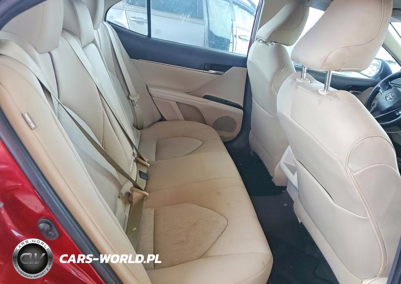 2019 Toyota Camry Le VIN:4T1B11HK1KU852978 - 10