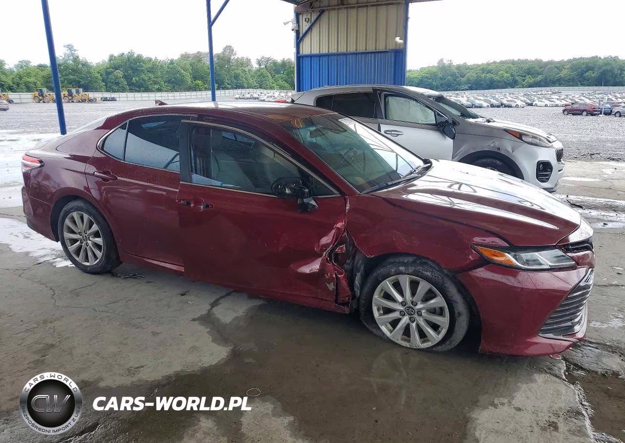 2019 Toyota Camry Le VIN:4T1B11HK1KU852978 - 4