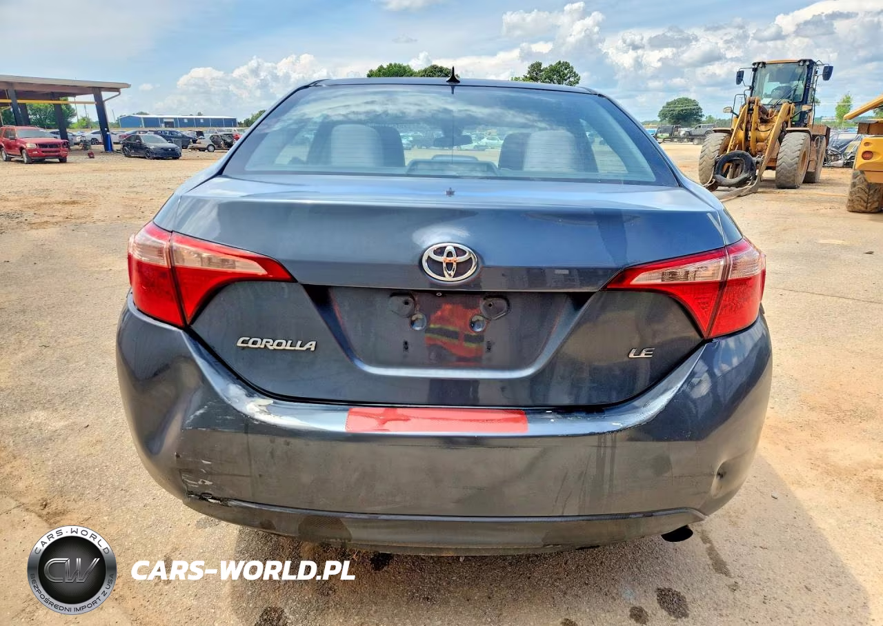 2018 Toyota Corolla Le VIN:5YFBURHEXJP749672 - 6