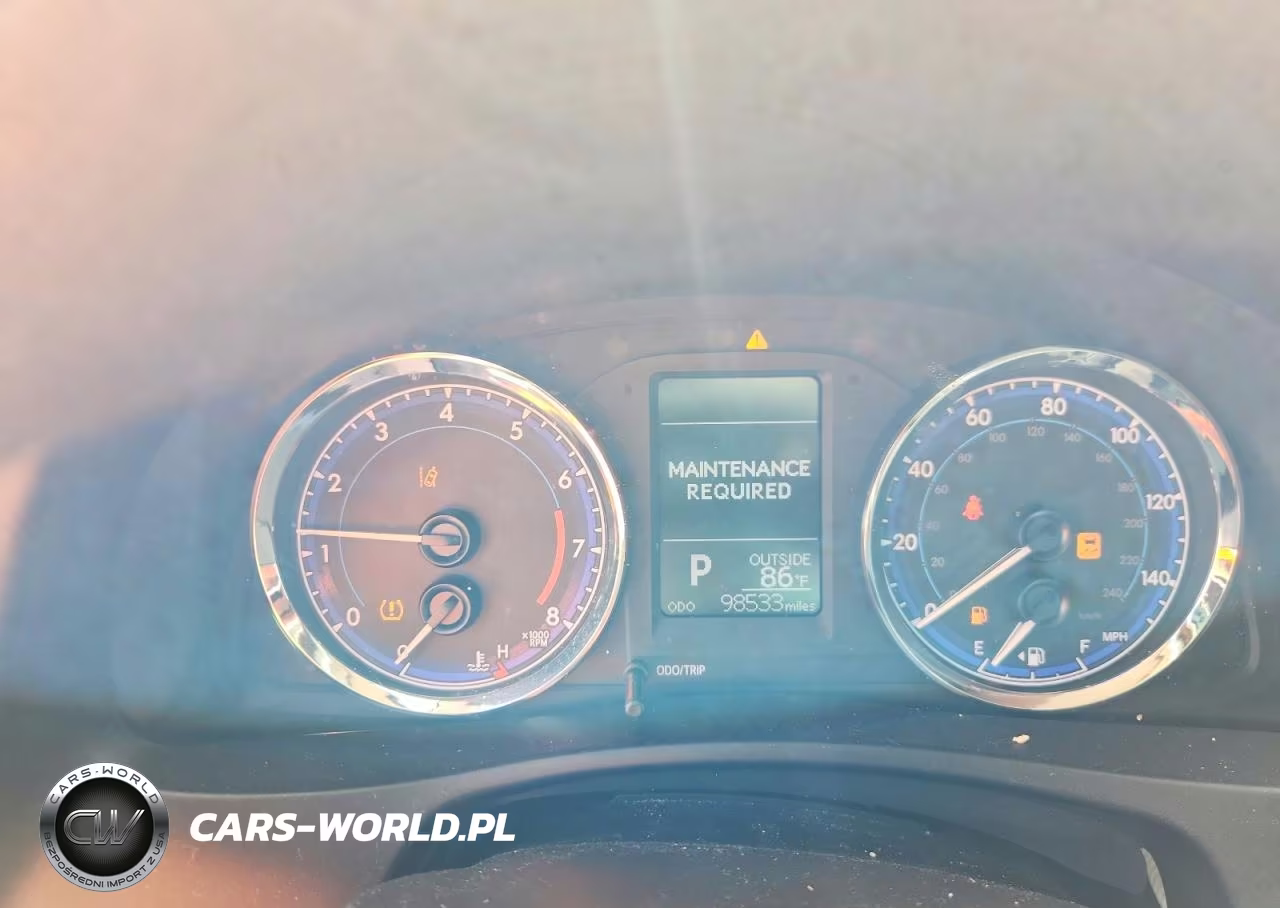 2018 Toyota Corolla Le VIN:5YFBURHEXJP749672 - 9