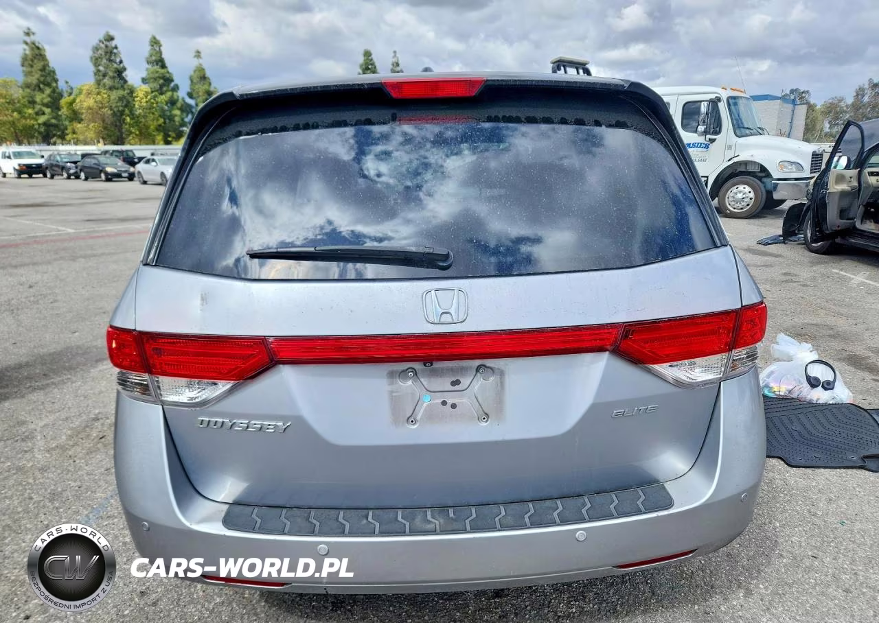 2016 Honda Odyssey Touring VIN:5FNRL5H91GB167168 - 6
