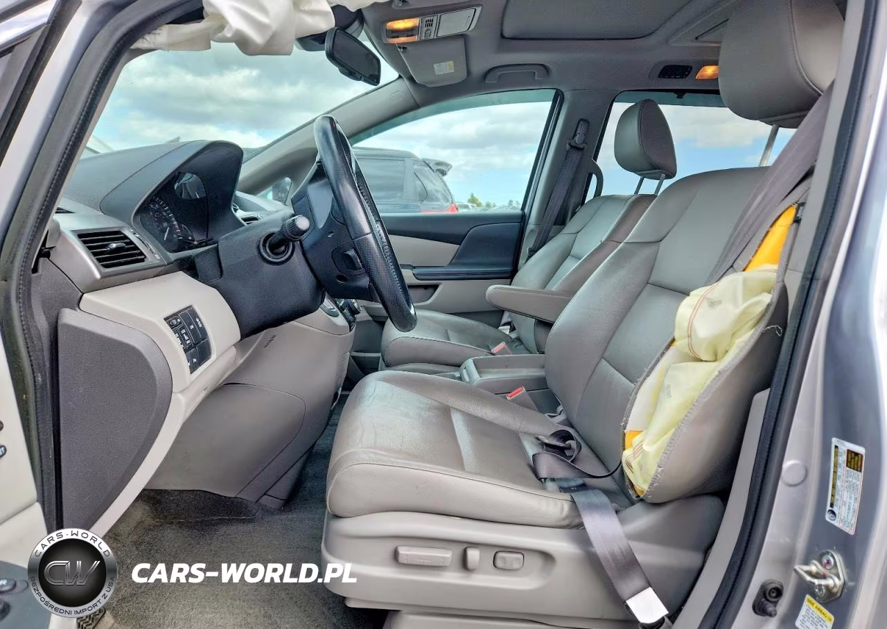 2016 Honda Odyssey Touring VIN:5FNRL5H91GB167168 - 7