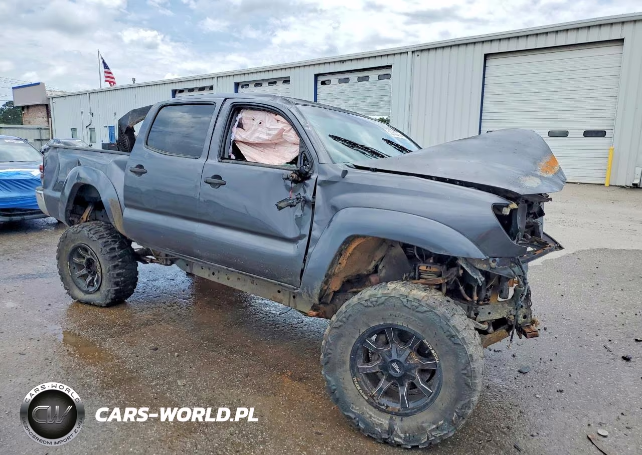 2010 Toyota Tacoma Double Cab VIN:5TELU4ENXAZ707055 - 4
