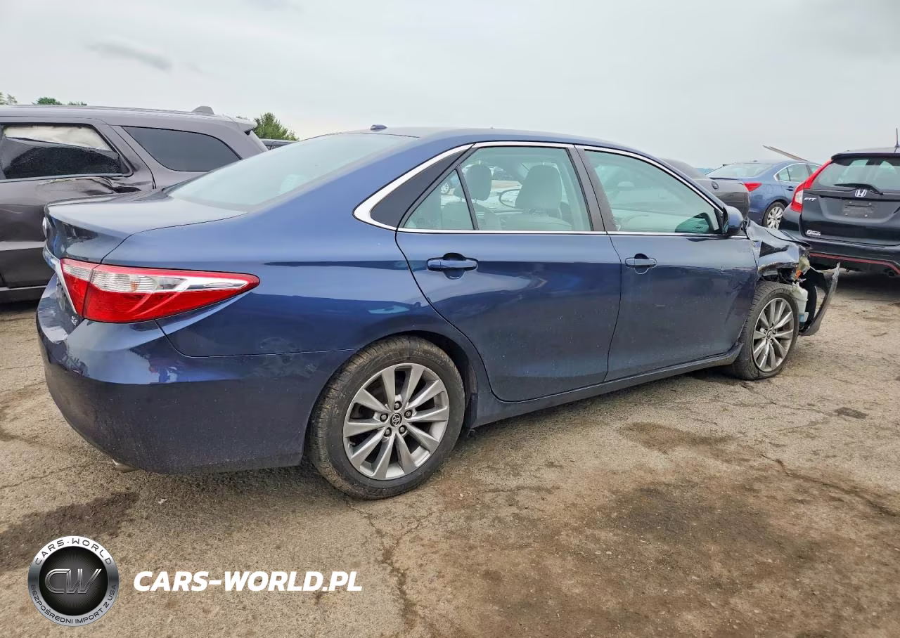 2015 Toyota Camry Xle VIN:4T1BF1FK2FU981239 - 3