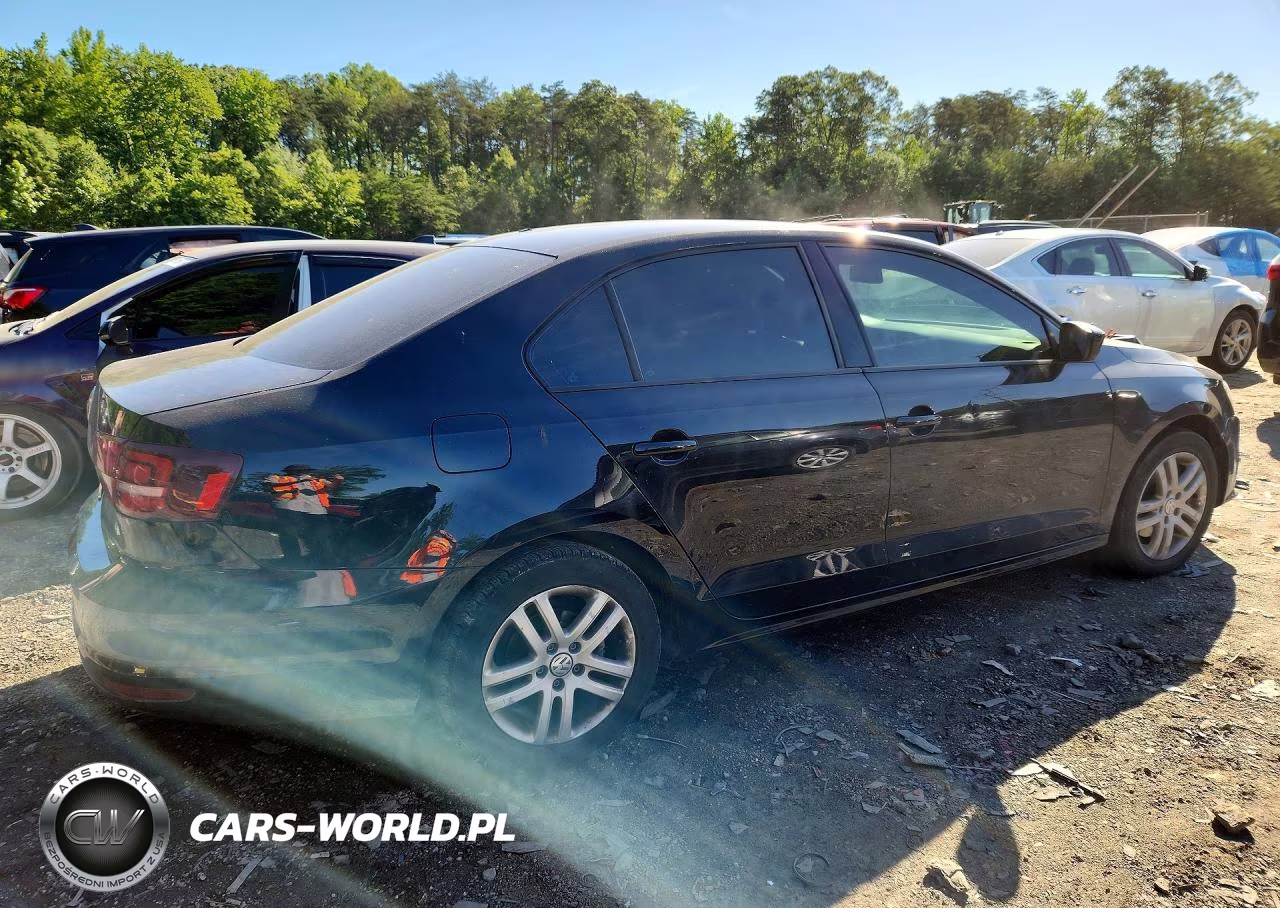 2018 Volkswagen Jetta S VIN:3VW2B7AJXJM255897 - 3