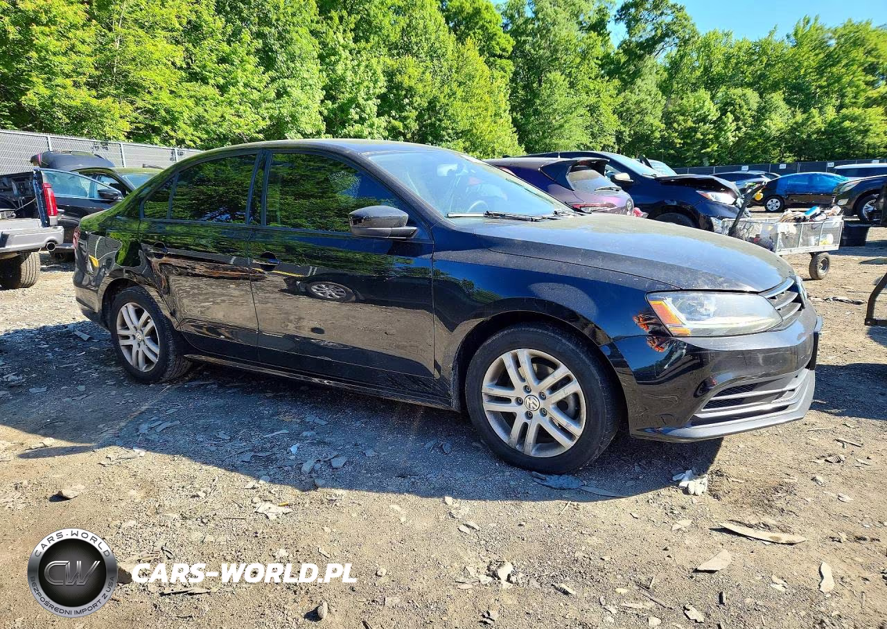 2018 Volkswagen Jetta S VIN:3VW2B7AJXJM255897 - 4