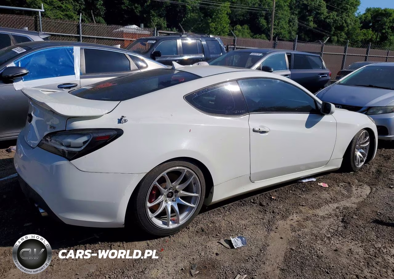 2010 Hyundai Genesis Coupe 2.0T VIN:KMHHT6KD6AU013452 - 3