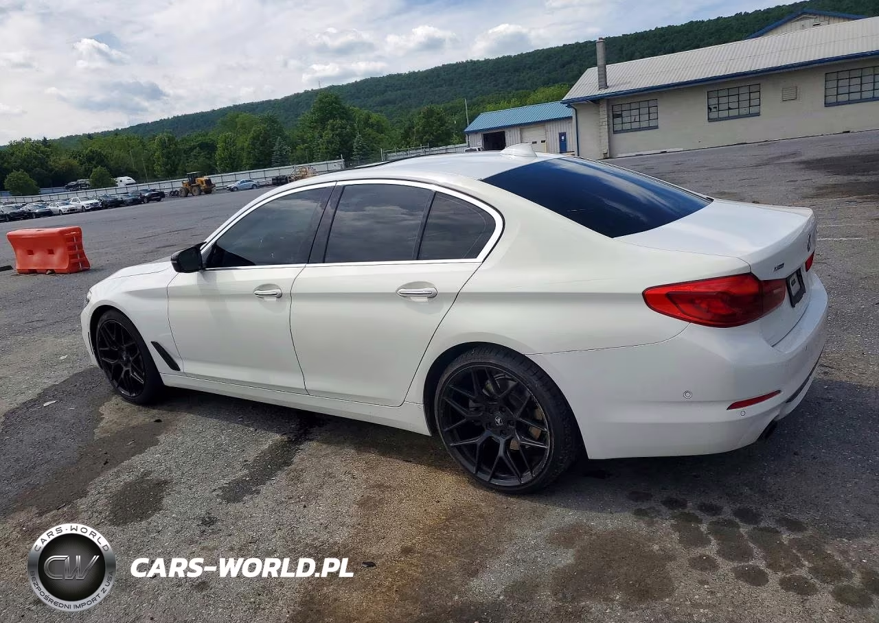 2017 BMW 530 Xi VIN:WBAJA7C33HG905574 - 2
