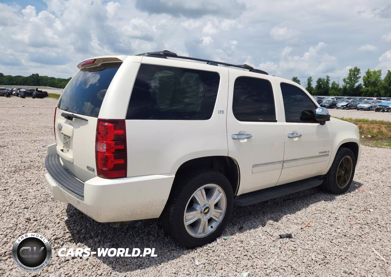 2009 Chevrolet Tahoe C1500 Ltz VIN:1GNFC33059R218787 - 3