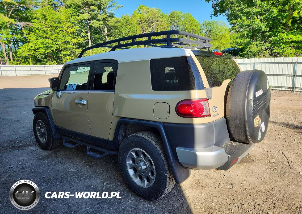 2011 Toyota Fj Cruiser Base VIN:JTEZU4BF4BK011672 - 2