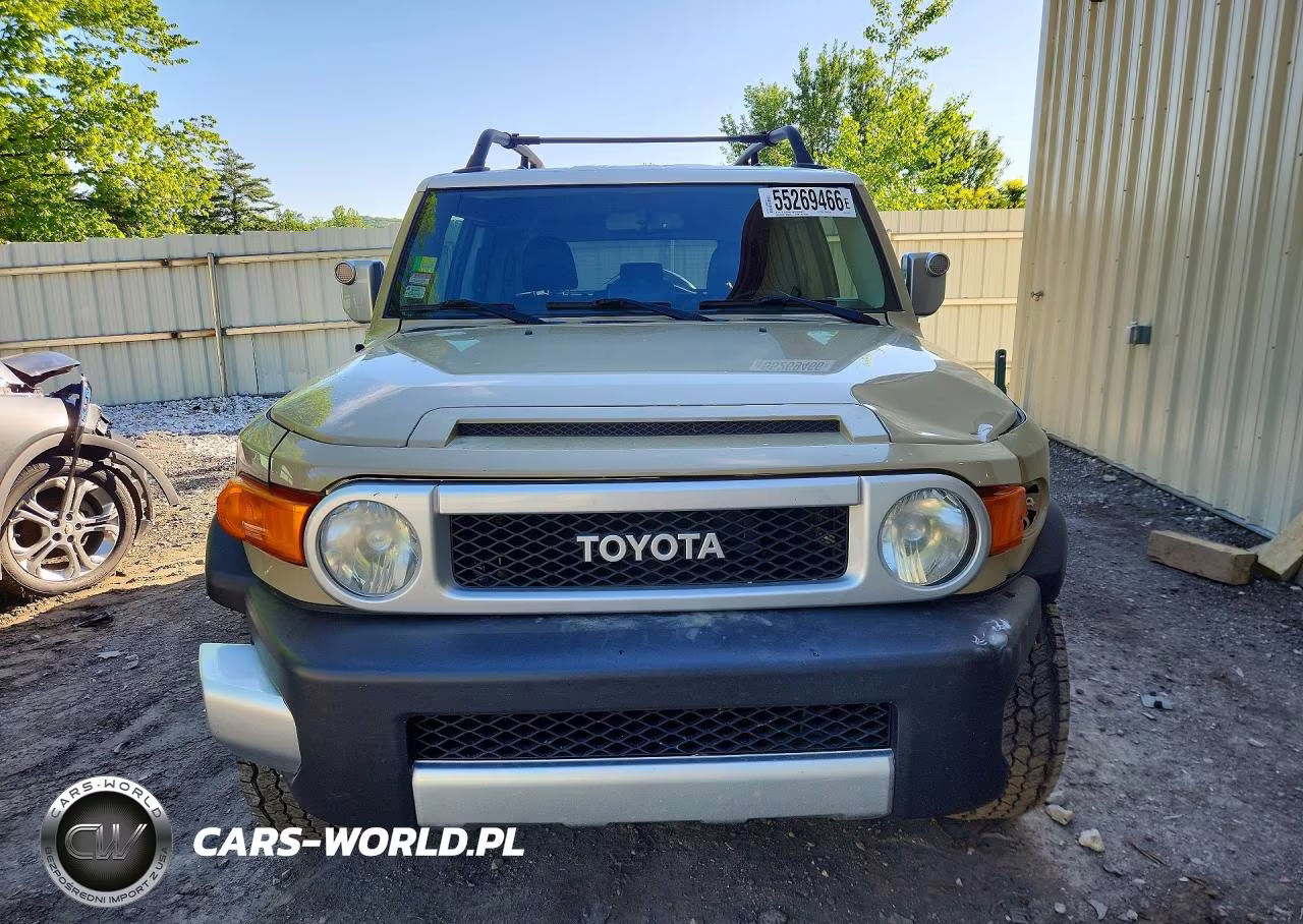 2011 Toyota Fj Cruiser Base VIN:JTEZU4BF4BK011672 - 5