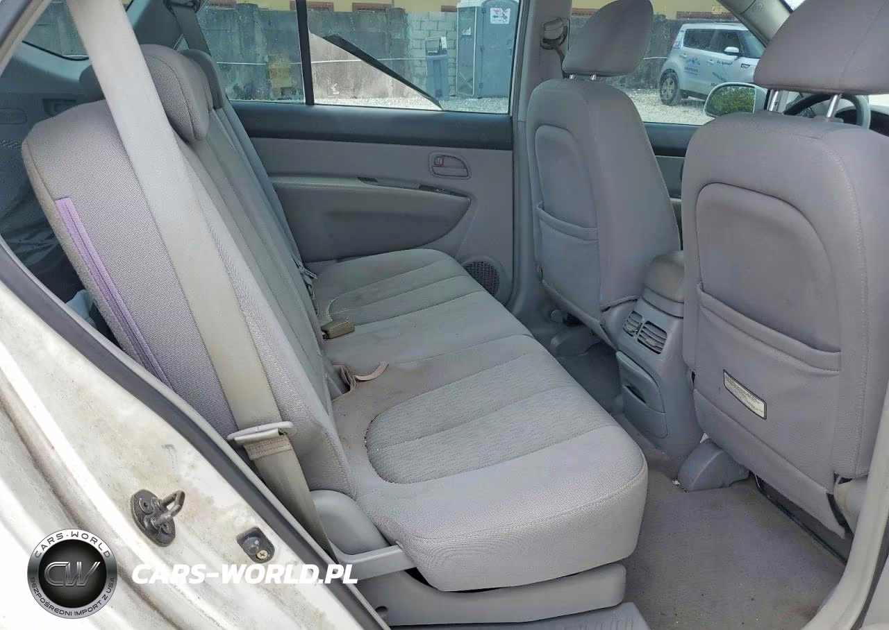 2007 Kia Rondo Lx VIN:KNAFG526177052725 - 10