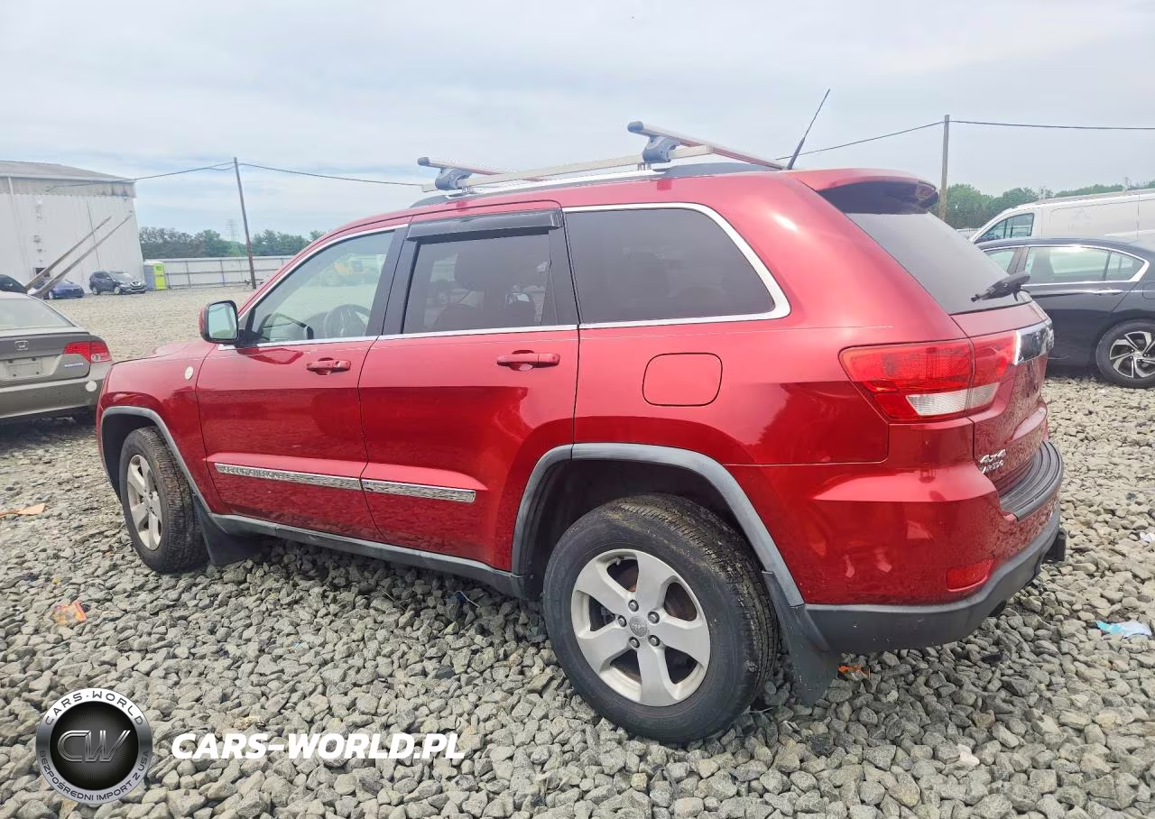 2011 Jeep Grand Cherokee Laredo VIN:1J4RR4GT4BC525823 - 2