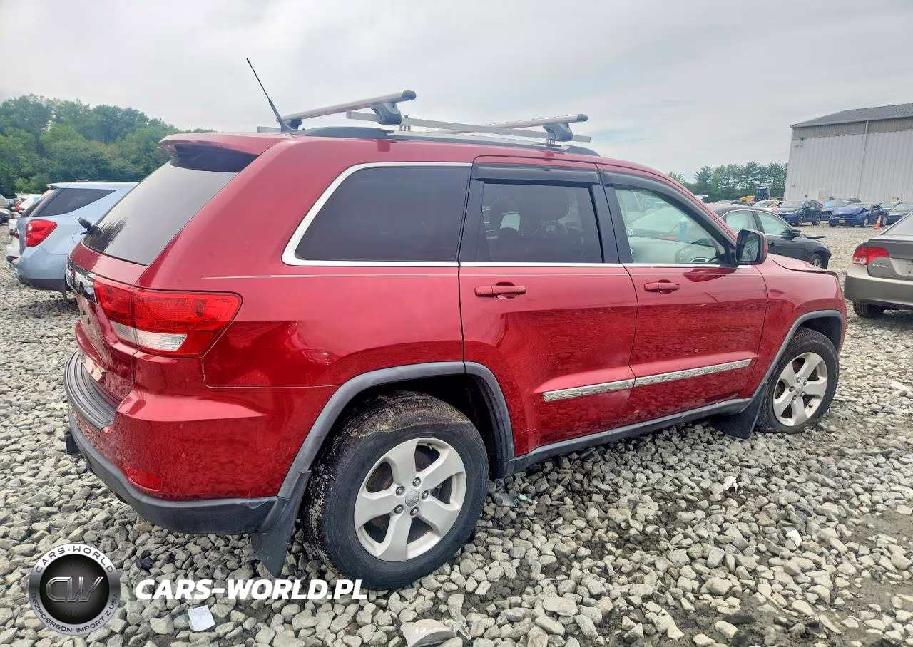 2011 Jeep Grand Cherokee Laredo VIN:1J4RR4GT4BC525823 - 3