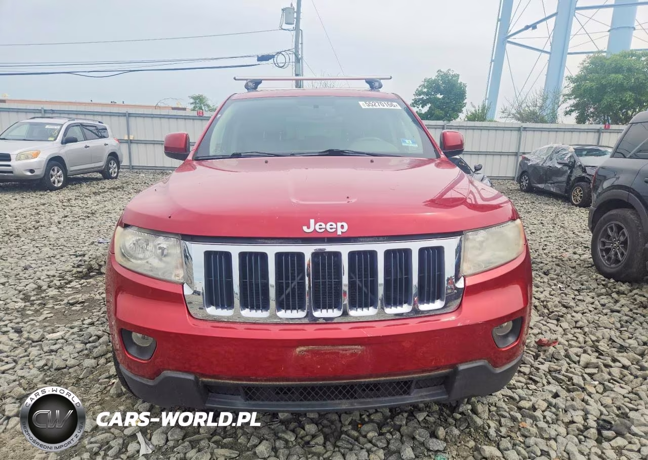 2011 Jeep Grand Cherokee Laredo VIN:1J4RR4GT4BC525823 - 5