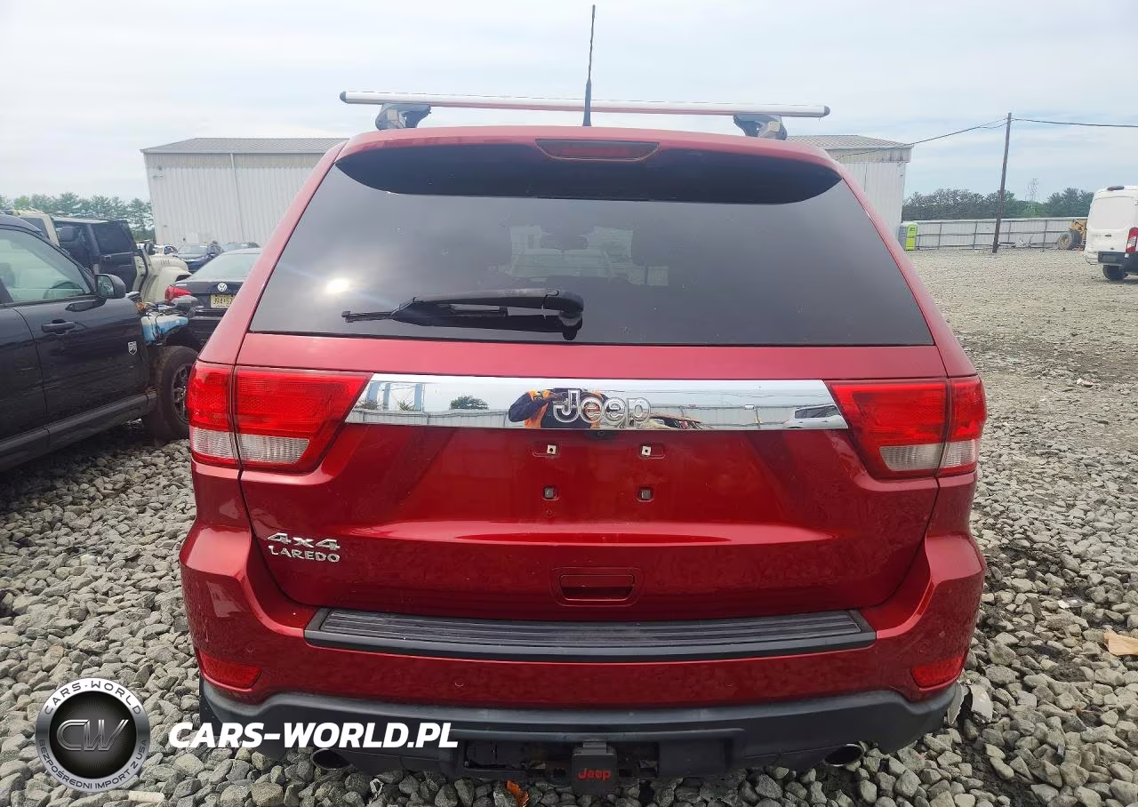 2011 Jeep Grand Cherokee Laredo VIN:1J4RR4GT4BC525823 - 6