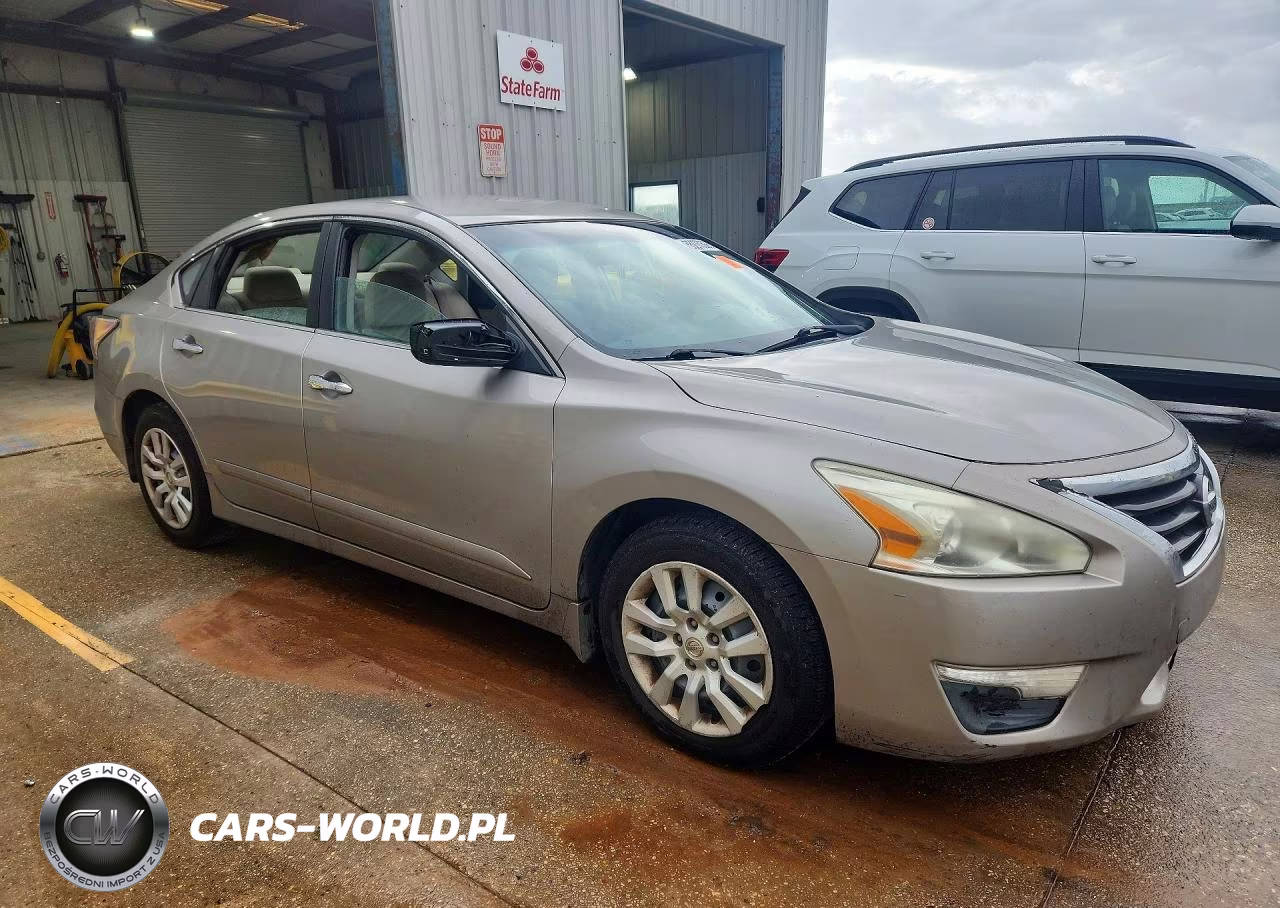 2015 Nissan Altima 2.5 S VIN:1N4AL3AP9FC197644 - 4