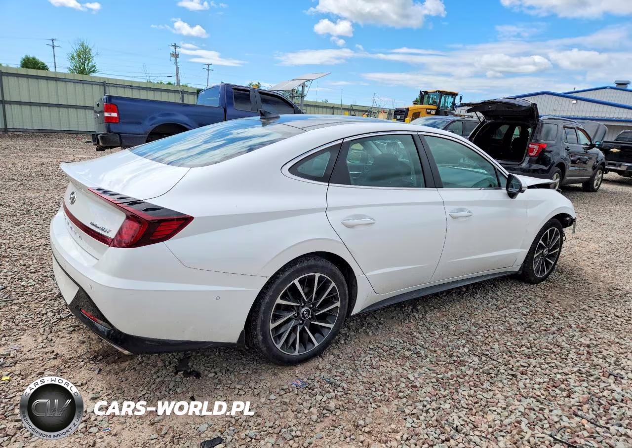 2023 Hyundai Sonata Limited VIN:KMHL34J21PA251041 - 3