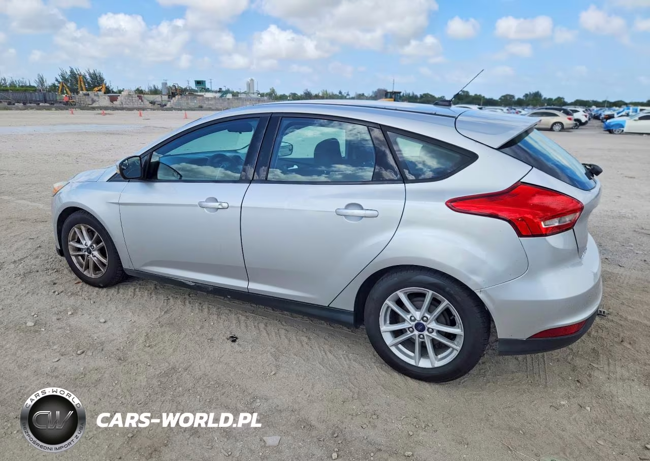 2016 Ford Focus Se VIN:1FADP3K20GL359456 - 2