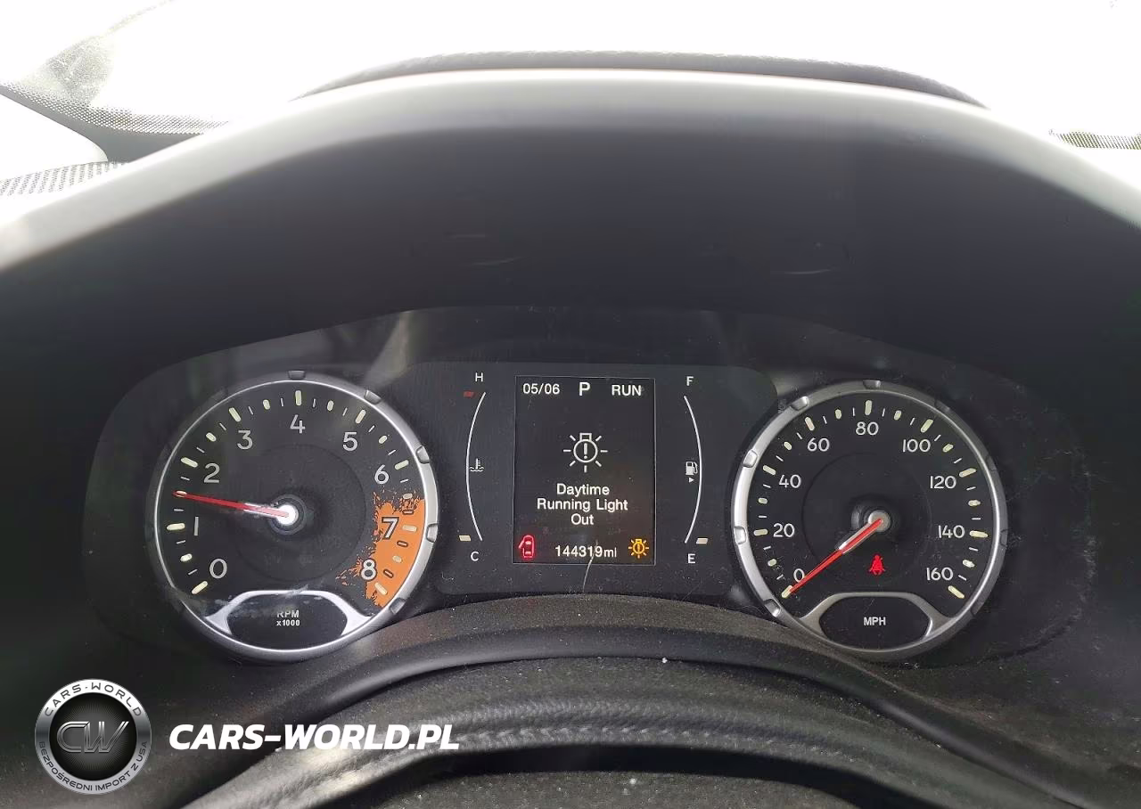 2016 Jeep Renegade Sport VIN:ZACCJBAT0GPC97175 - 9