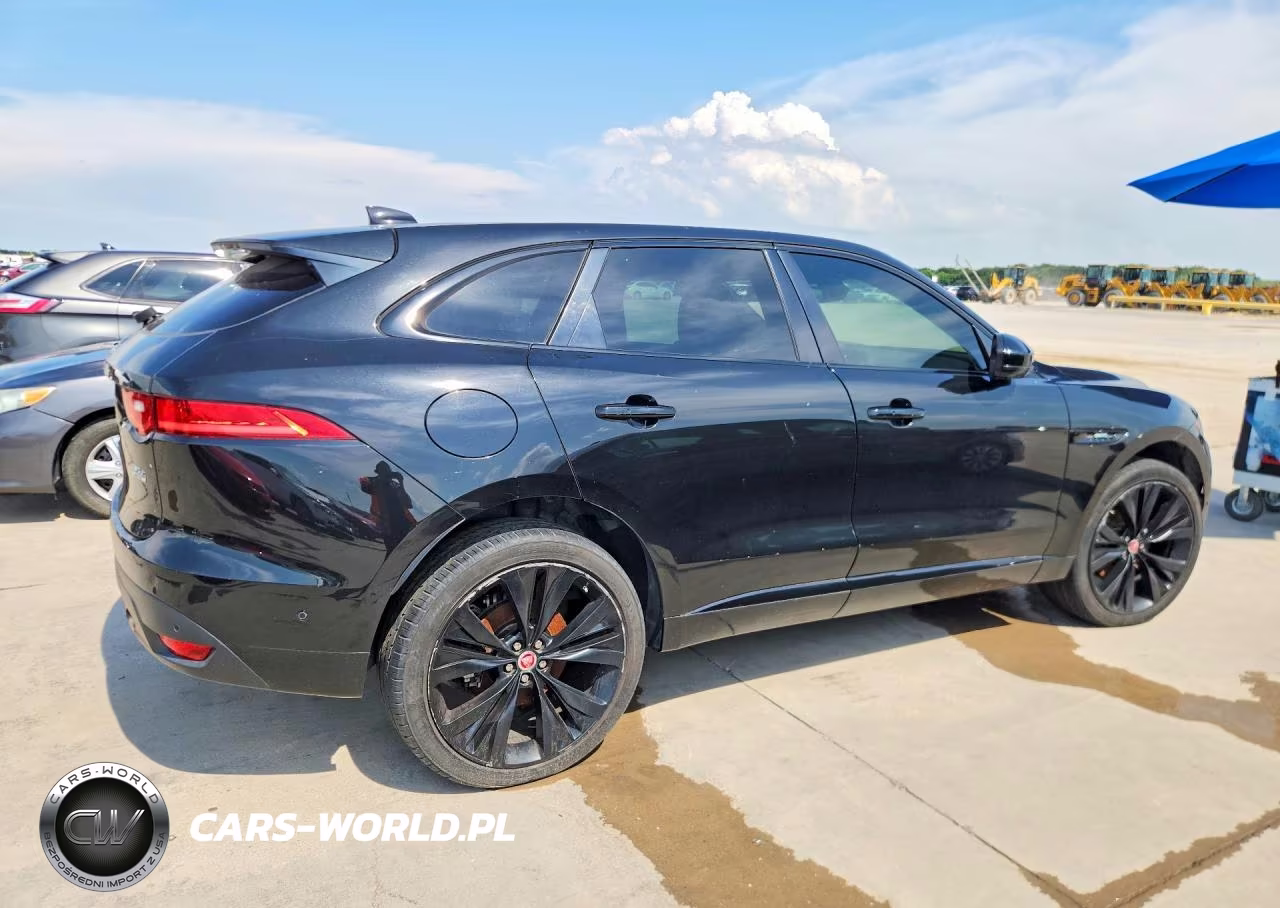 2017 Jaguar F-Pace R - Sport VIN:SADCL2BV3HA058087 - 3