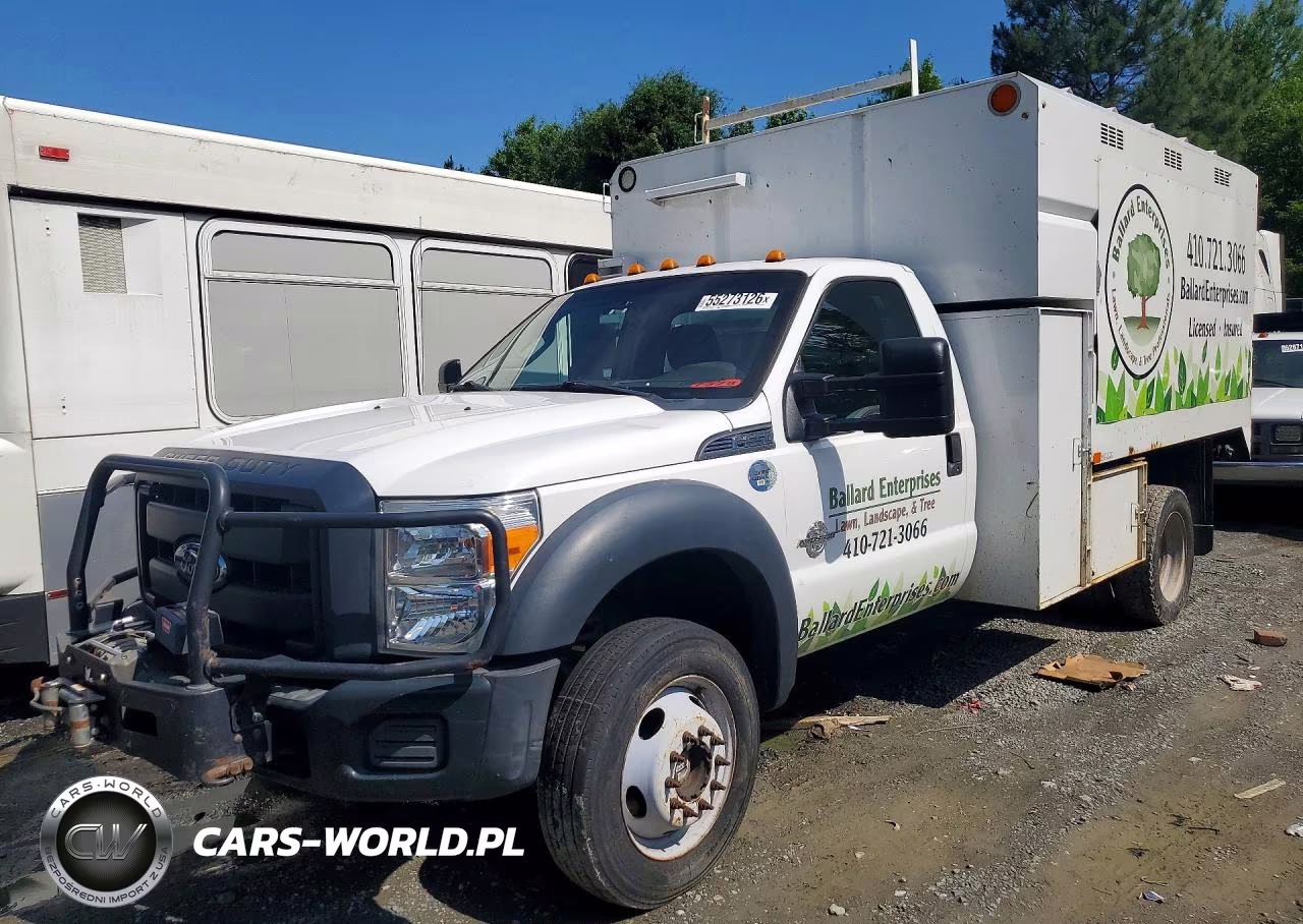 2015 Ford F550 Super Duty Chipper Truck