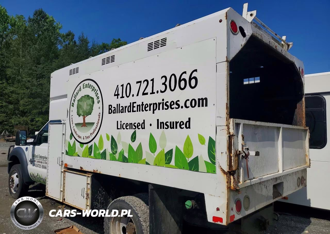 2015 Ford F550 Super Duty Chipper Truck VIN:1FDUF5HT5FED70427 - 2