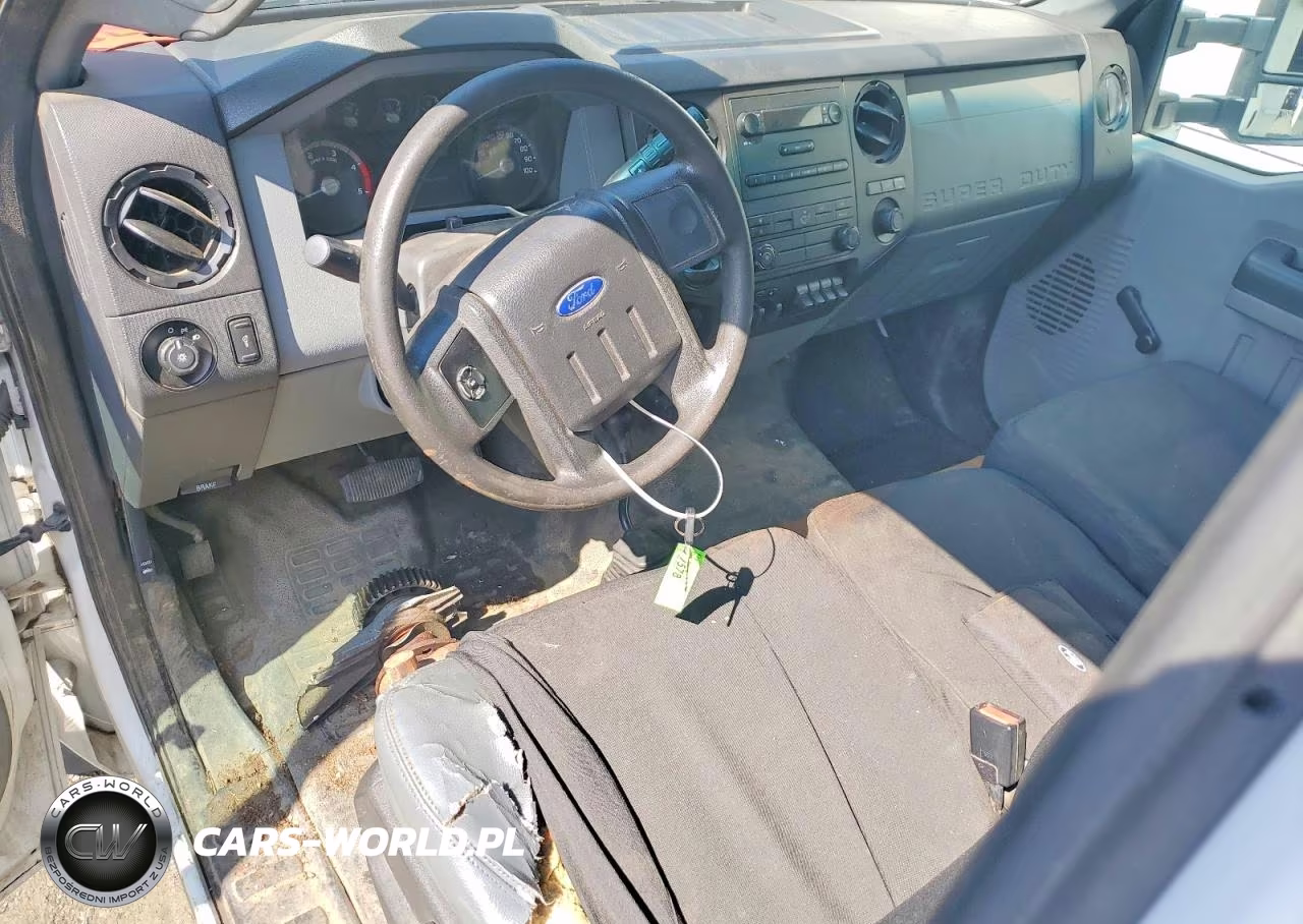 2015 Ford F550 Super Duty Chipper Truck VIN:1FDUF5HT5FED70427 - 8