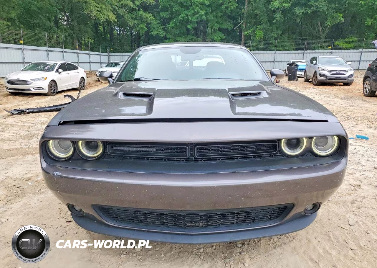 2018 Dodge Challenger Sxt VIN:2C3CDZAG5JH131606 - 5