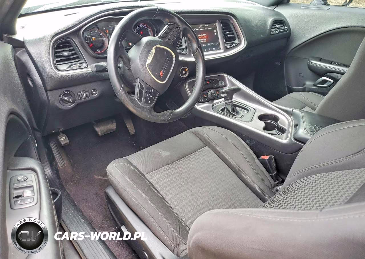2018 Dodge Challenger Sxt VIN:2C3CDZAG5JH131606 - 8