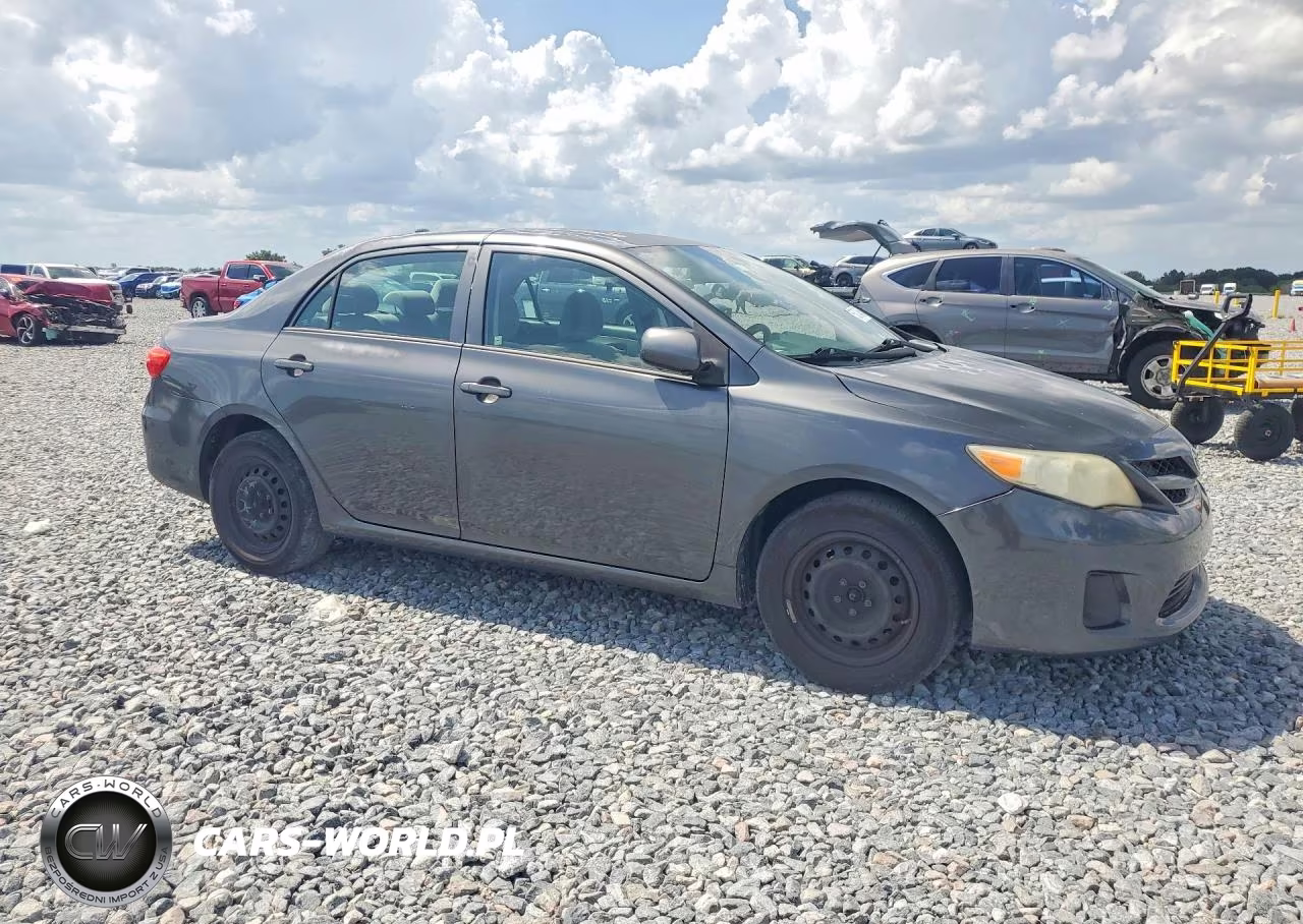 2013 Toyota Corolla L VIN:2T1BU4EE0DC004733 - 4
