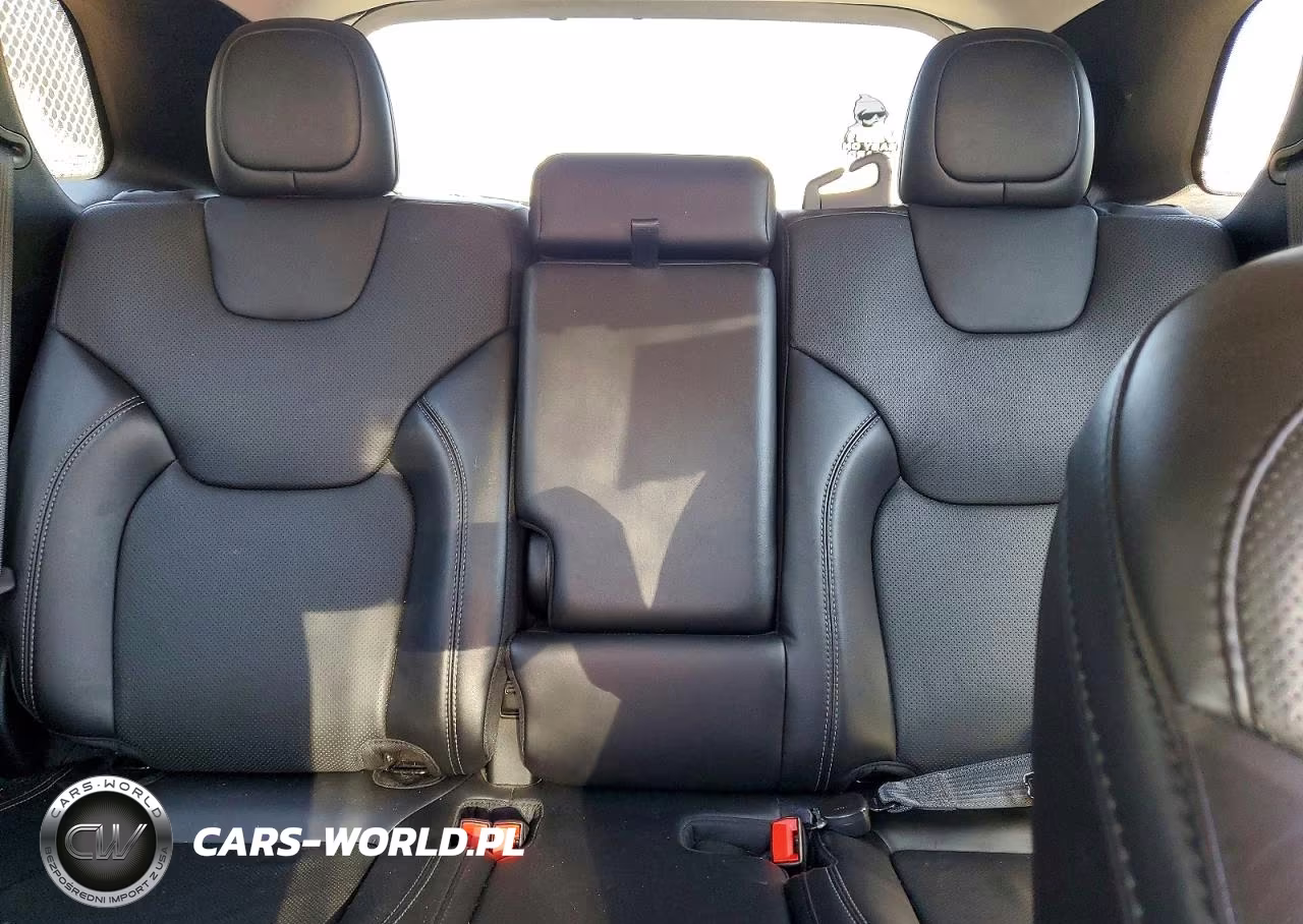 2021 Jeep Cherokee Latitude Lux VIN:1C4PJMMX3MD188909 - 10