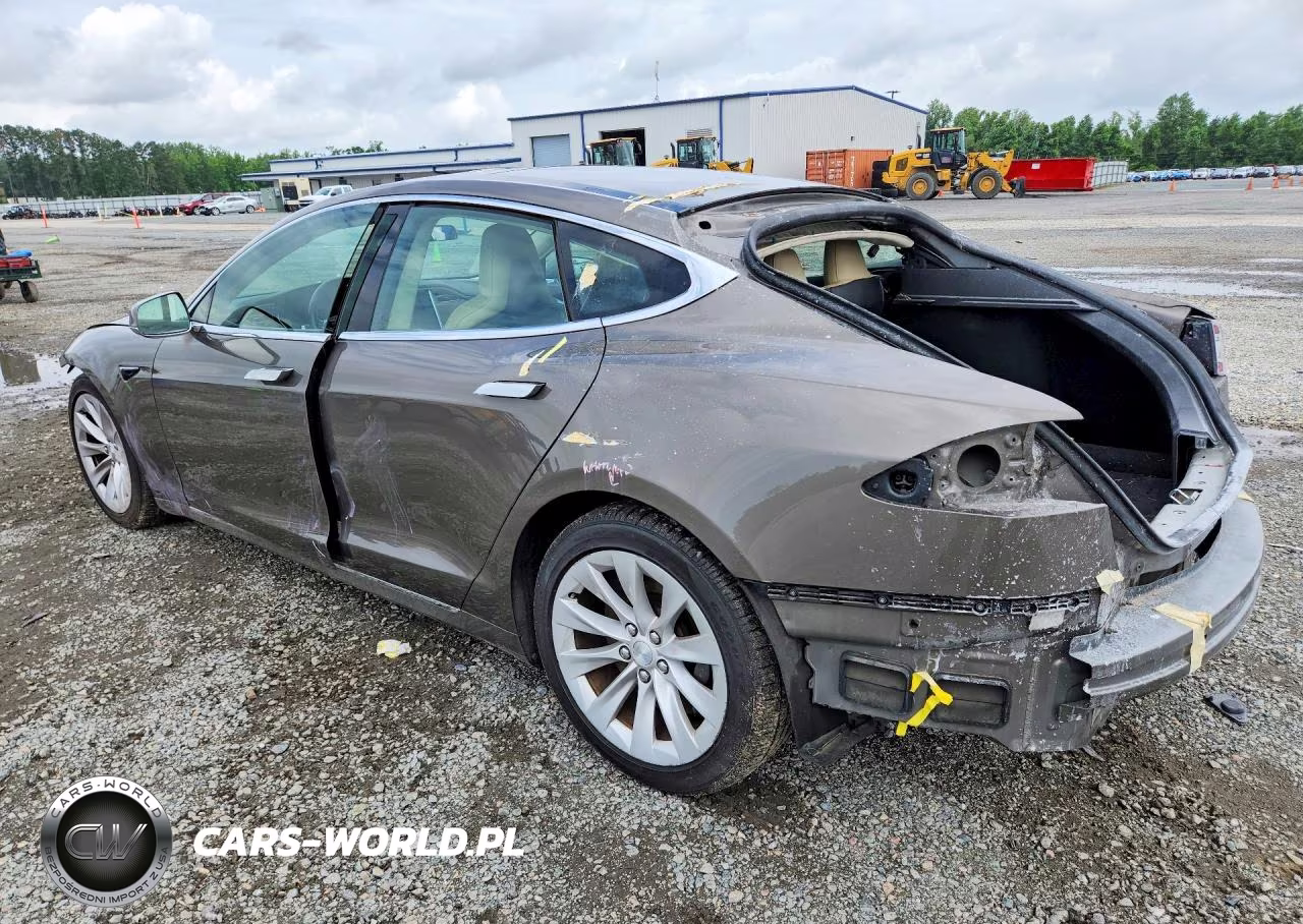 2016 Tesla Model S VIN:5YJSA1E28GF168129 - 2