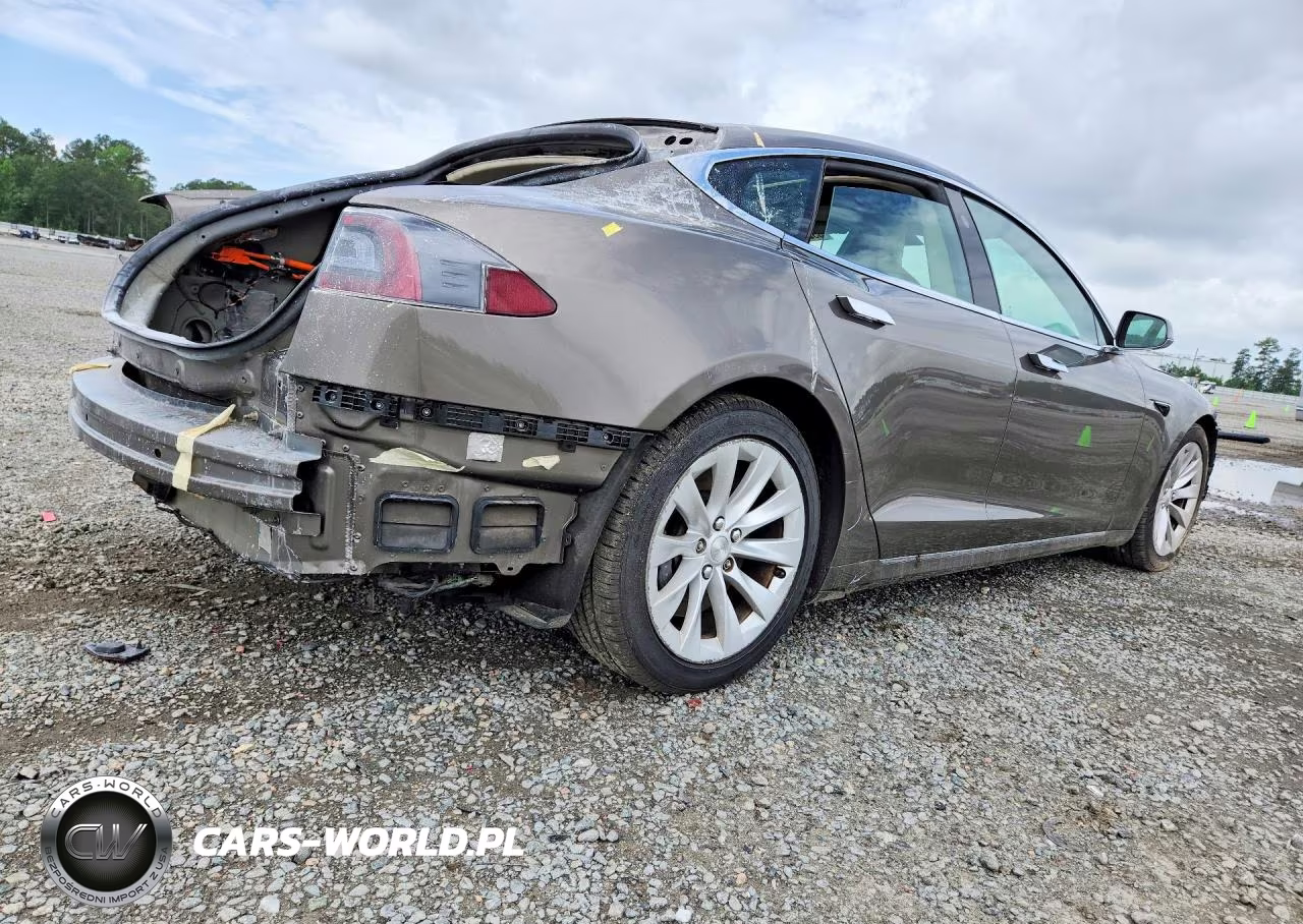 2016 Tesla Model S VIN:5YJSA1E28GF168129 - 3