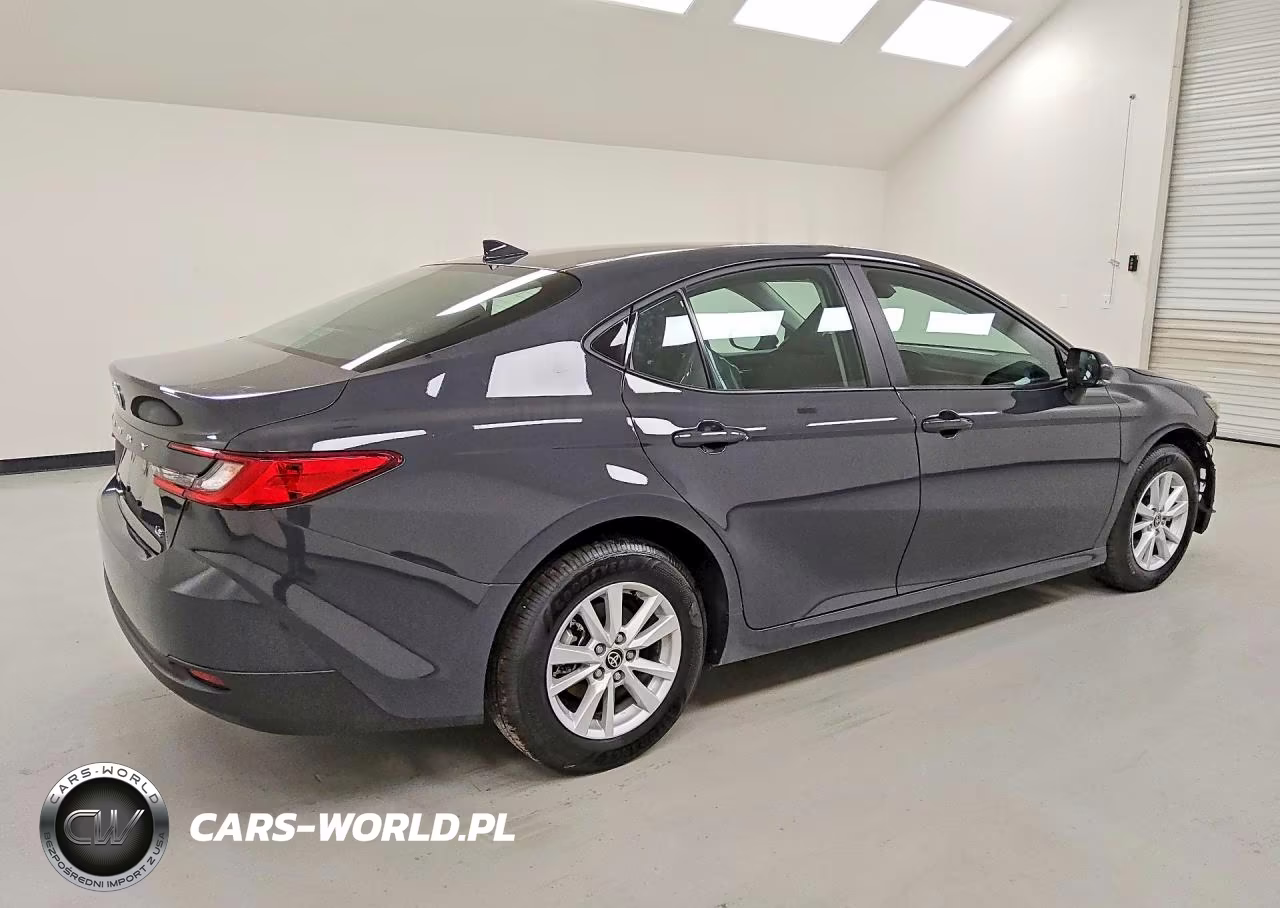 2026 Toyota Camry Le VIN:4T1DAACK1TU257288 - 3