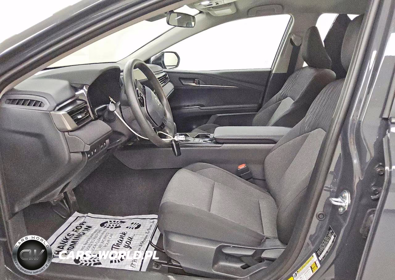2026 Toyota Camry Le VIN:4T1DAACK1TU257288 - 7