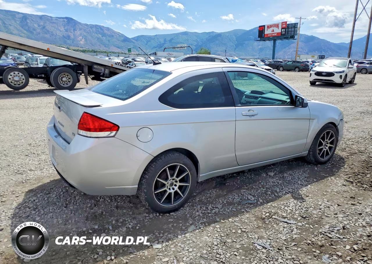2010 Ford Focus Se VIN:1FAHP3CN5AW130402 - 3