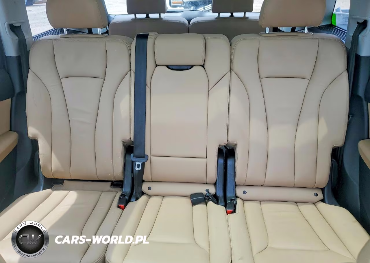 2023 Audi Q7 Premium VIN:WA1AXBF75PD028731 - 10